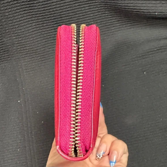 Gucci Soho Long Continental Patent Leather Wallet - Picture 7 of 8